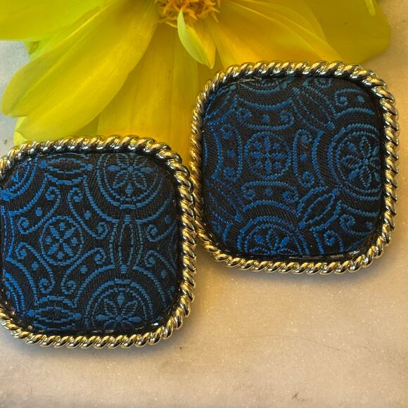 Vintage 1980's Big Blue Fabric Gold Tone Square Clip Earrings - Picture 2 of 5
